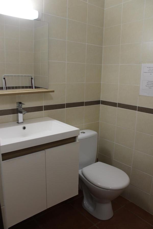 Mas Des Oliviers Apartment Saint-Esteve  ภายนอก รูปภาพ